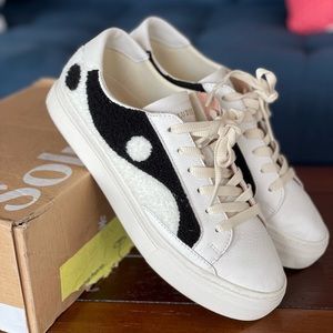 Soludos Yin Yang tennies